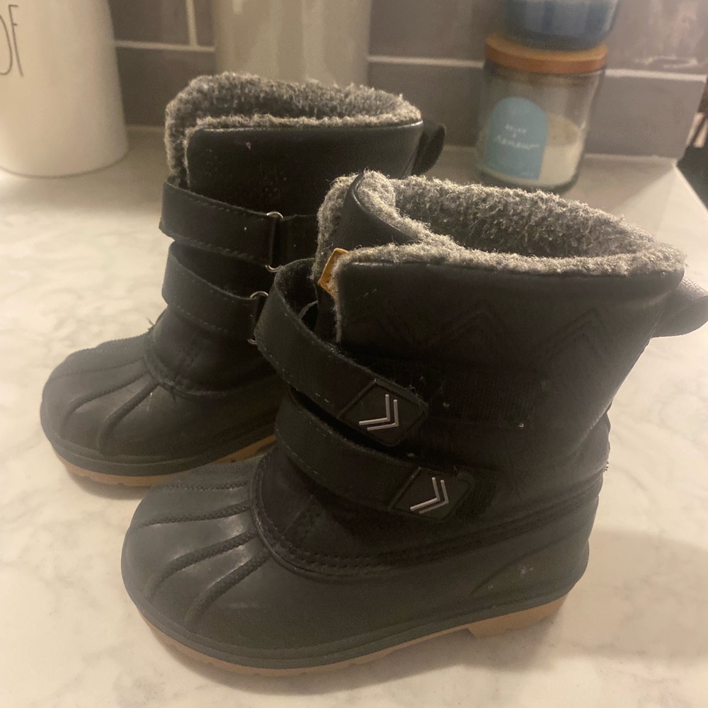 Cat and Jack Toddler Snow Boots